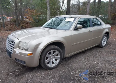 2006 Chrysler 300 из США, поврежденный, VIN 2C3LA43R96H282529